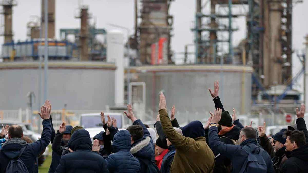 Oil workers striking