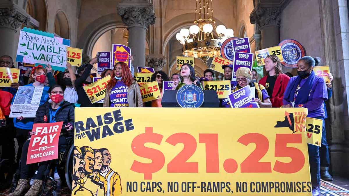 US States Looking To Boost Minimum Wage To $20 As Inflation Issue ...