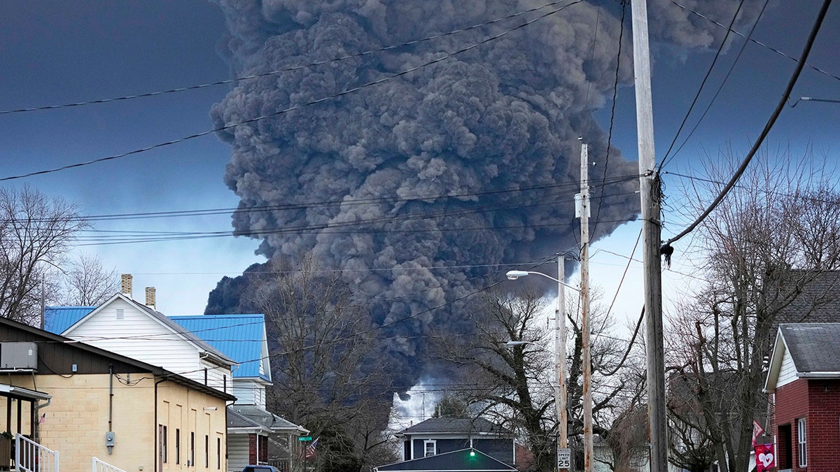 a smoke plume over the East Palestine derailment