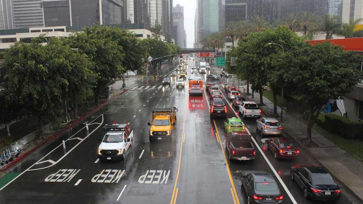  storm brings a rainy morning commute 