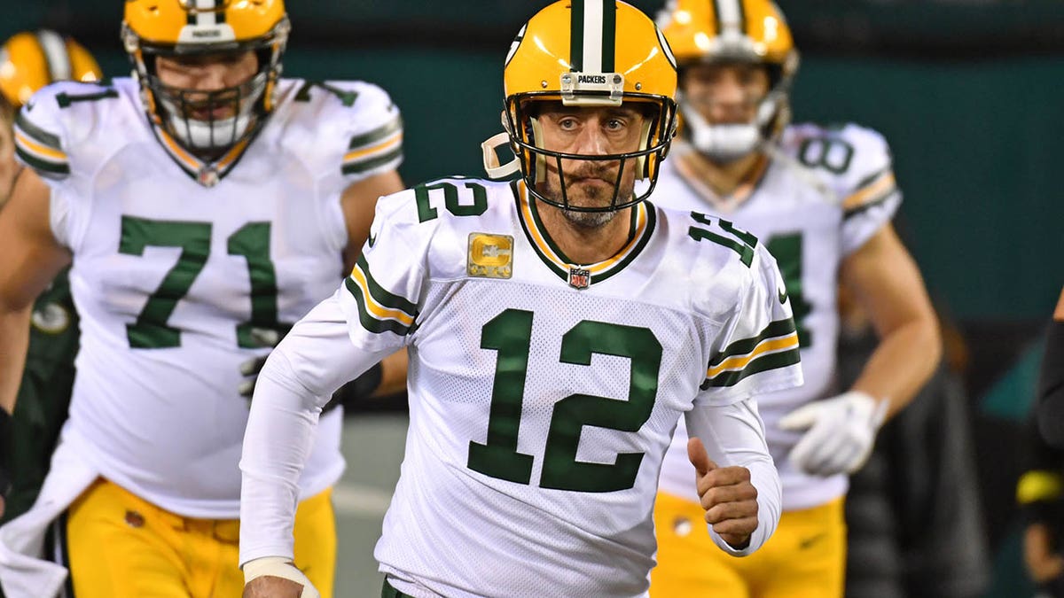 Aaron Rodgers' Jets jersey will be No. 8, not Joe Namath's 12