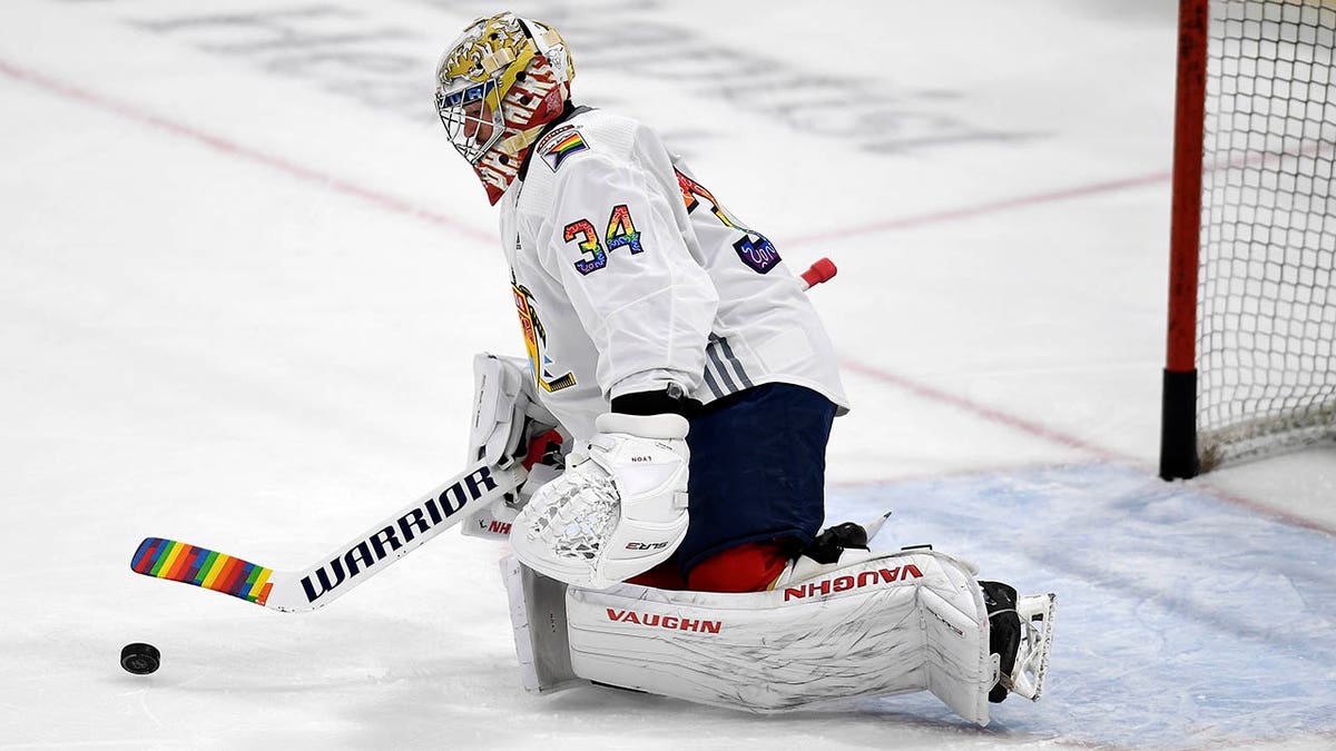 Florida Panthers goaltender Alex Lyon warms up