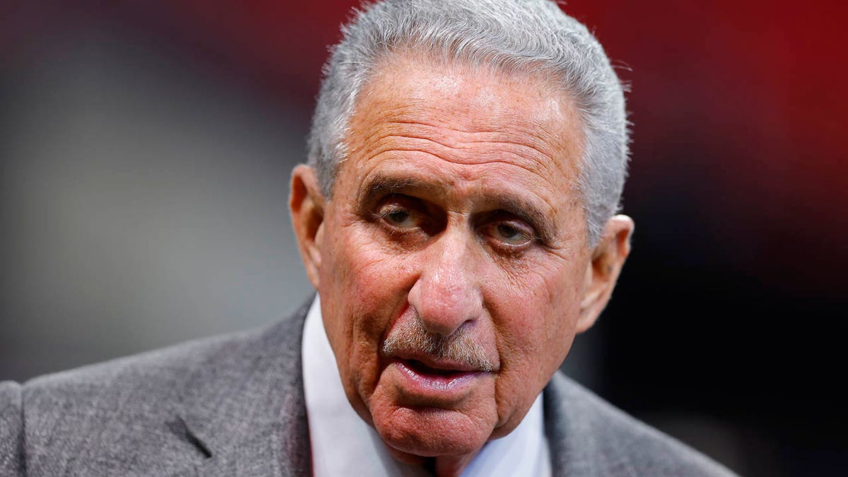 Arthur Blank vs Cardinals