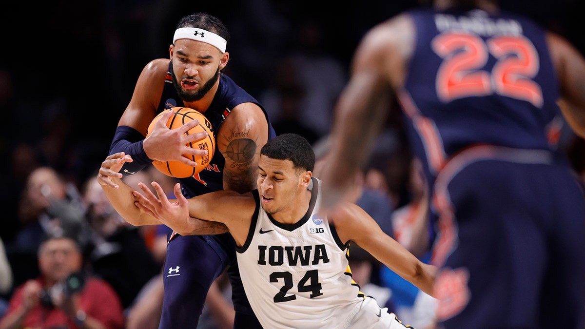 Auburn Holds Strong To Knock Iowa Out Of NCAA Tournament | Fox News