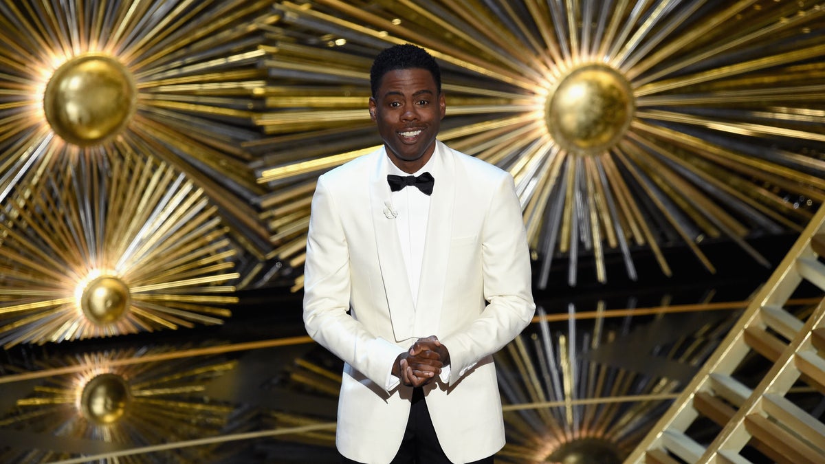 Chris Rock wears white tuxedo as Oscars host in 2016