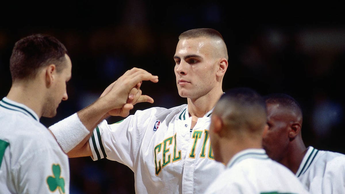 Eric Montross vs the Pacers
