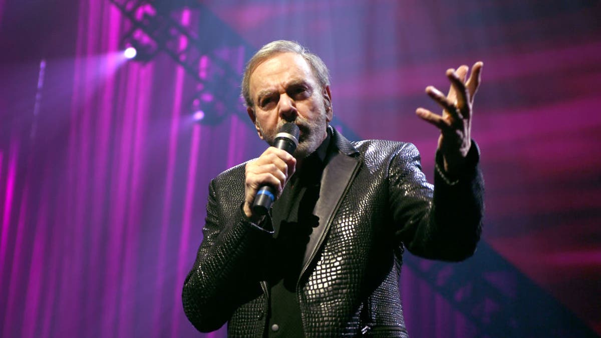 Neil Diamond says he came to terms with Parkinson's diagnosis 'in the ...