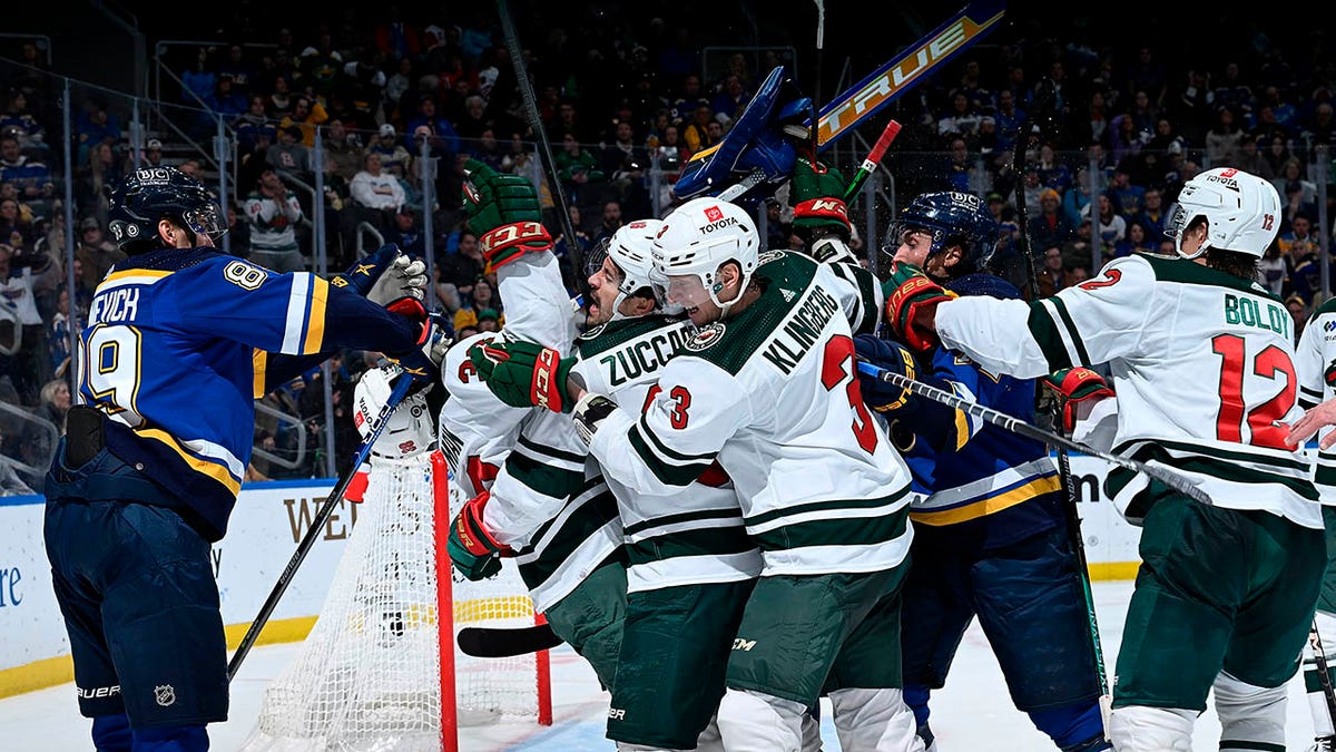 Jordan Binnington gets into a fight with the Wild