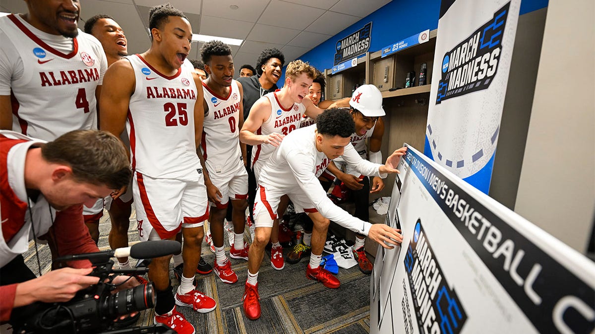 Alabama celebrates its NCAA victory