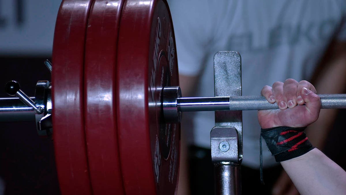 Image of powerlifting weights