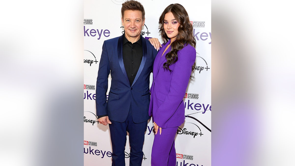 Jeremy Renner, Hailee Steinfeld