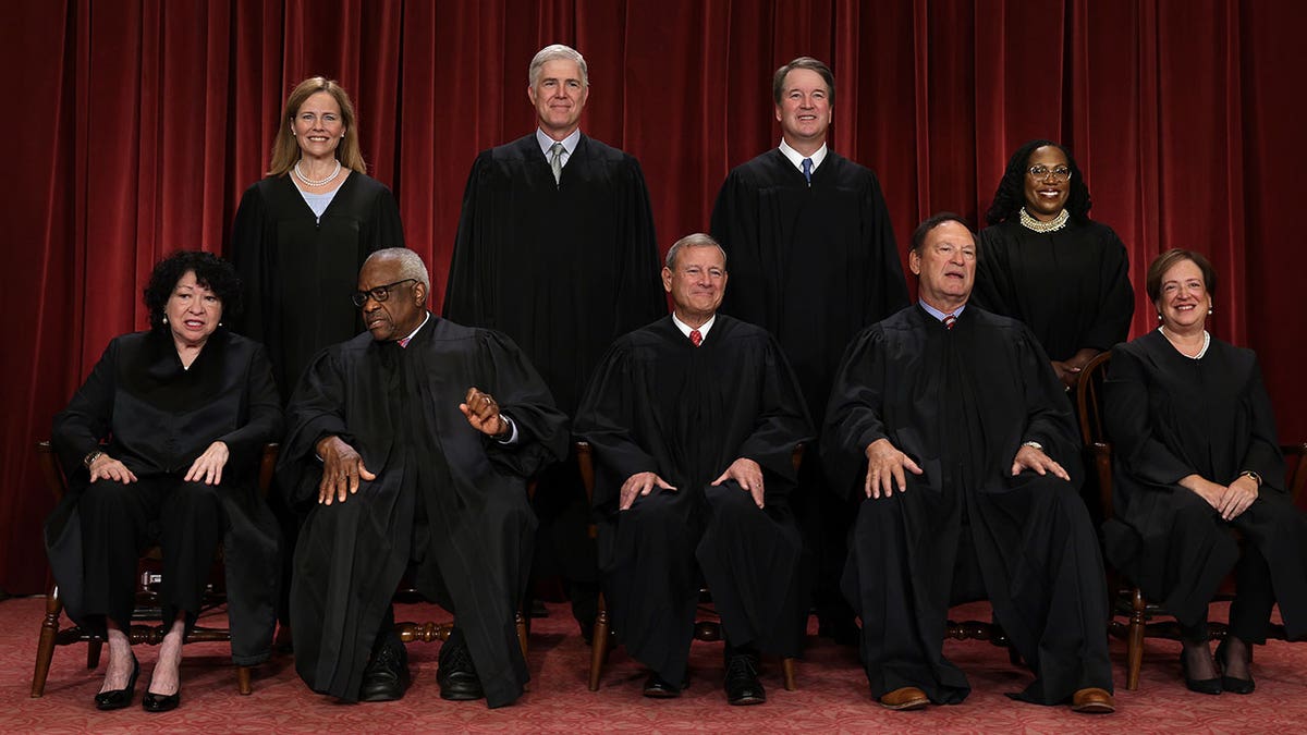 Supreme Court Justices group photo 