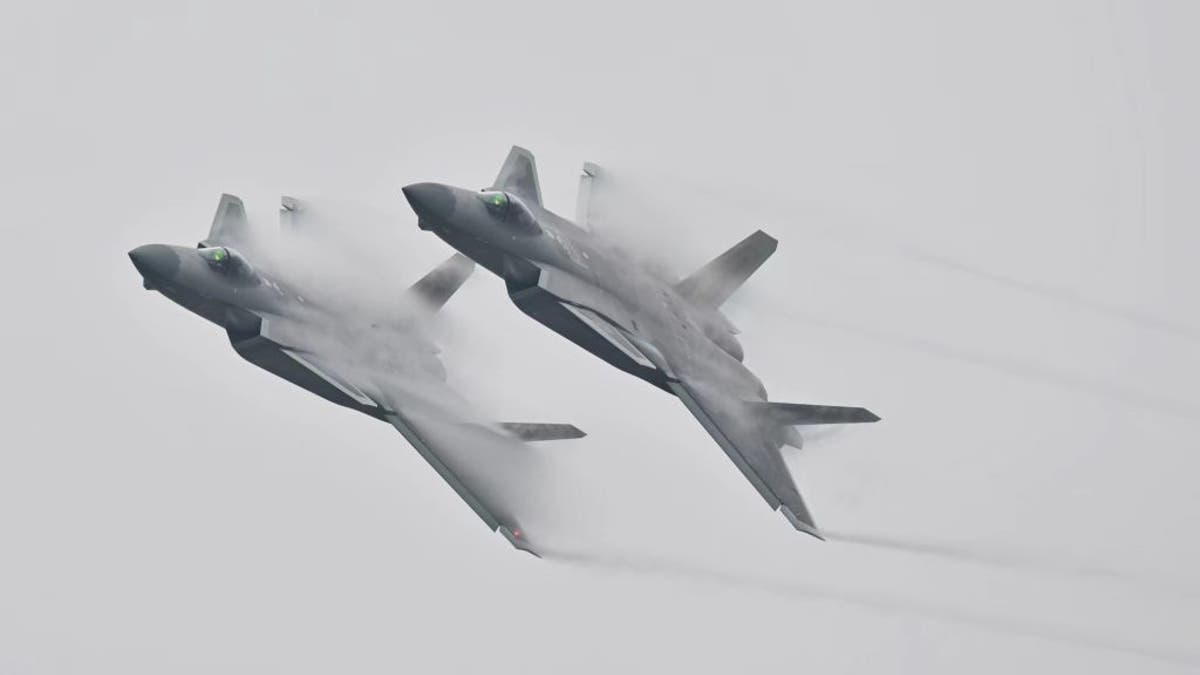 Chinese J-20 fighter jets