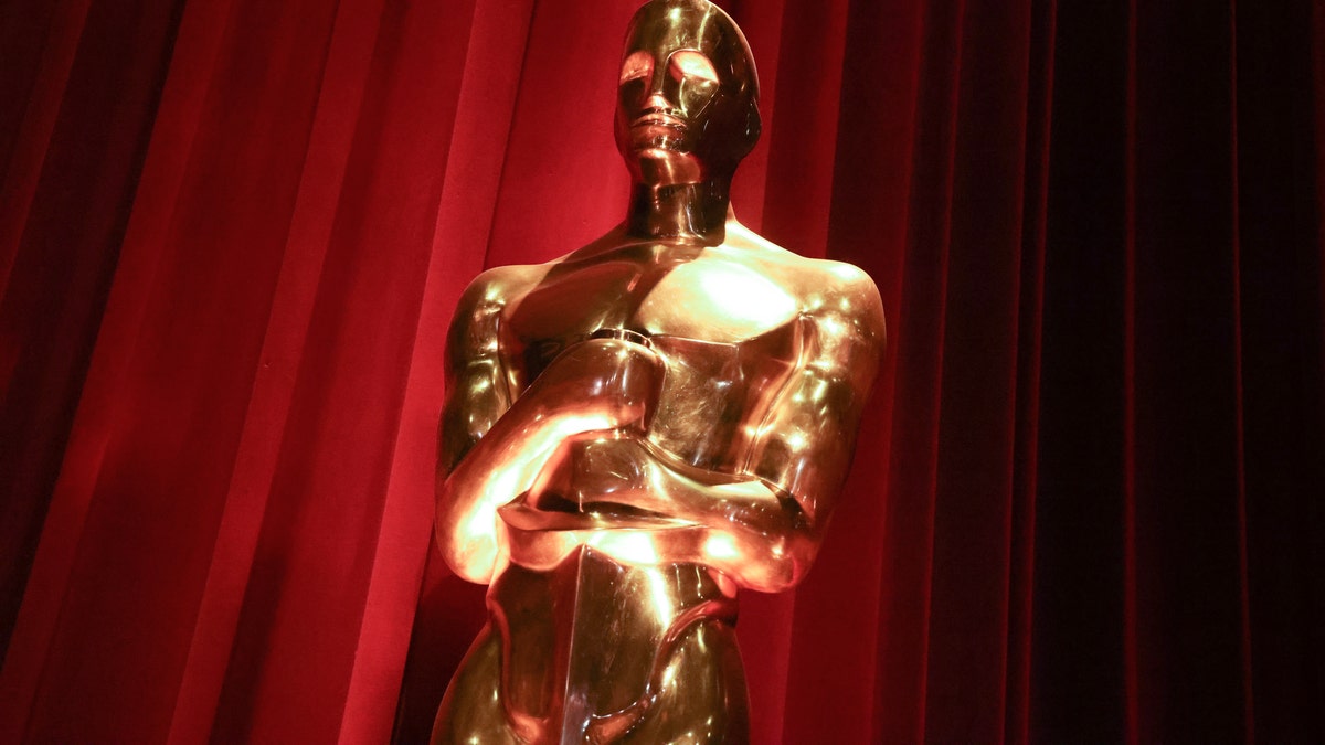 Oscar statue academy awards