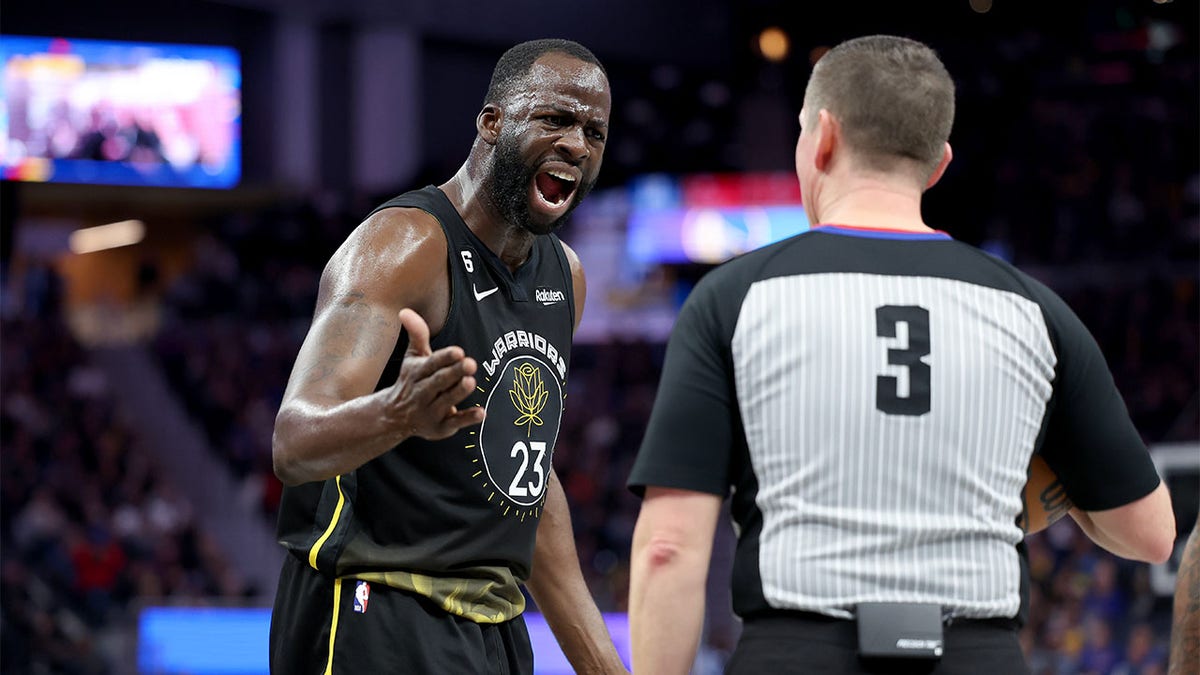 Draymond Green yells at an official