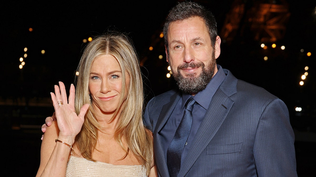 Jennifer Aniston and Adam Sandler at the "Muder Myster 2" photocall in Paris