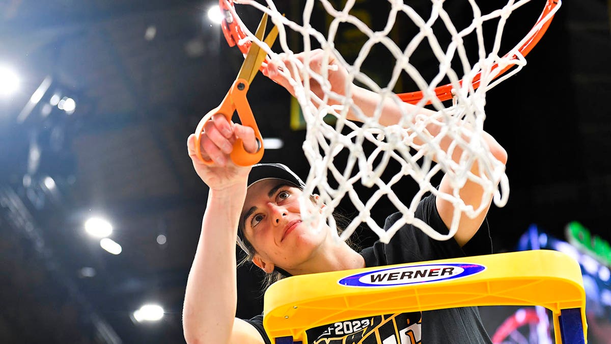 Caitlin Clark celebrates defeating Louisville