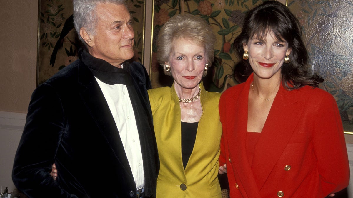 Jamie Lee Curtis with her parents Tony Curtis and Janet Leigh