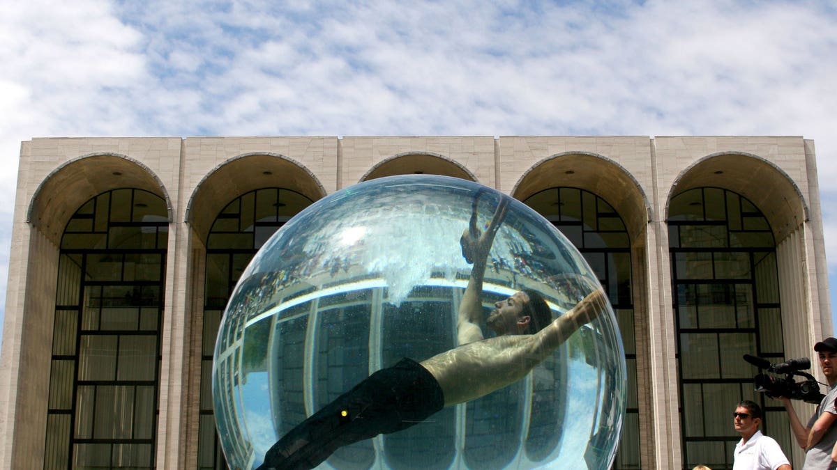 David Blaine underwater in a glass bubble