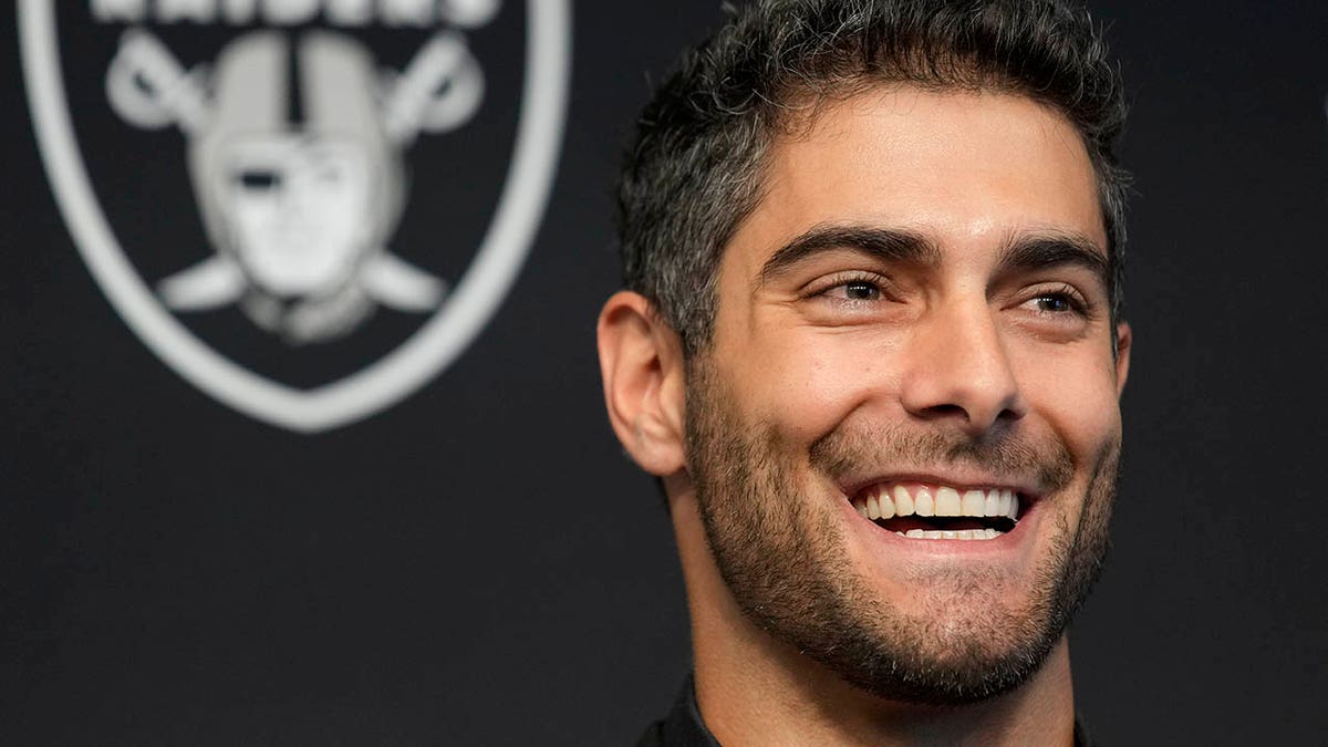 Raiders' Jimmy Garoppolo left speechless after fan calls him