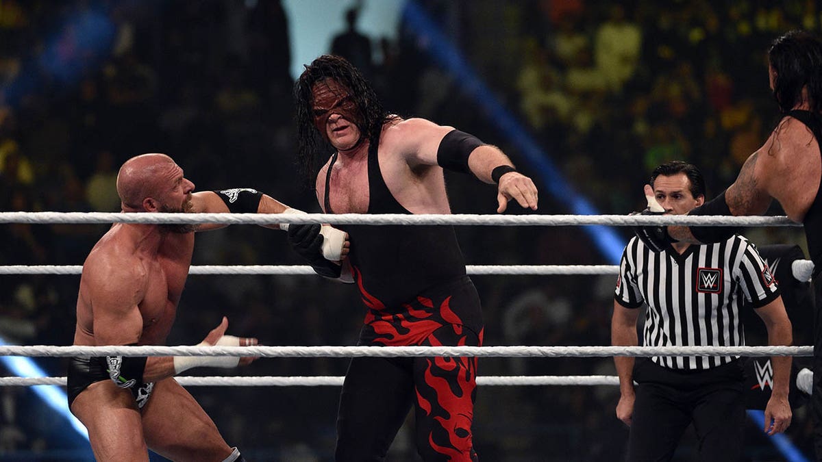 WWE Legend Kane Talks Rise Of Iconic Wrestling Character, Shares ...