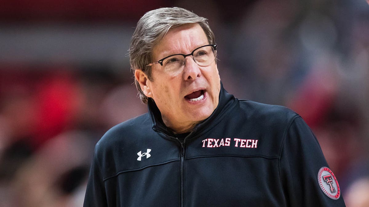 Mark Adams coaches Texas Tech