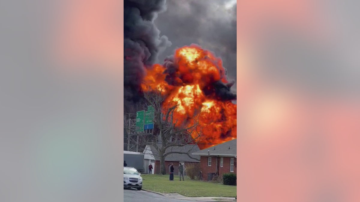 Maryland tanker truck explodes on interstate