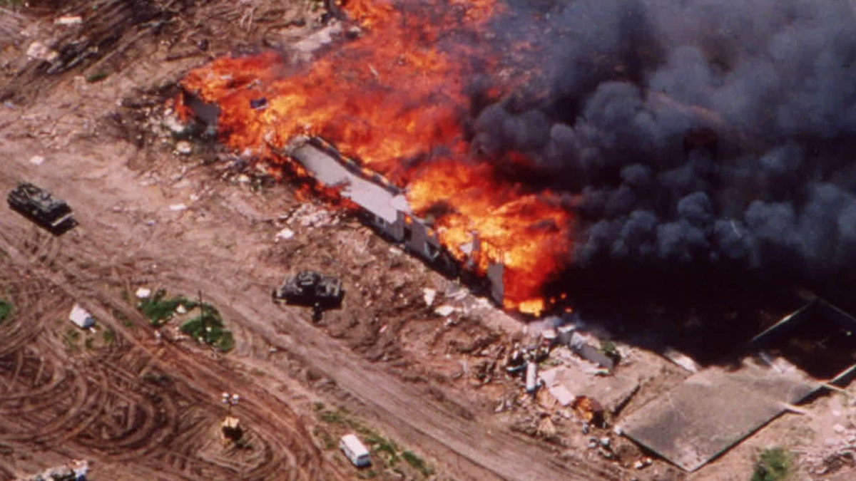 Waco fire at the Mount Carmel compound