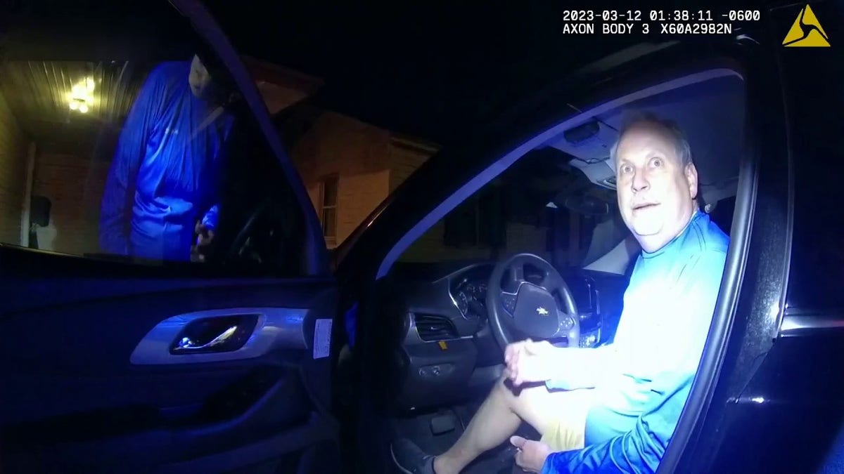 Oklahoma Police Captain Arrested For DUI, Repeatedly Begs Officer To ...