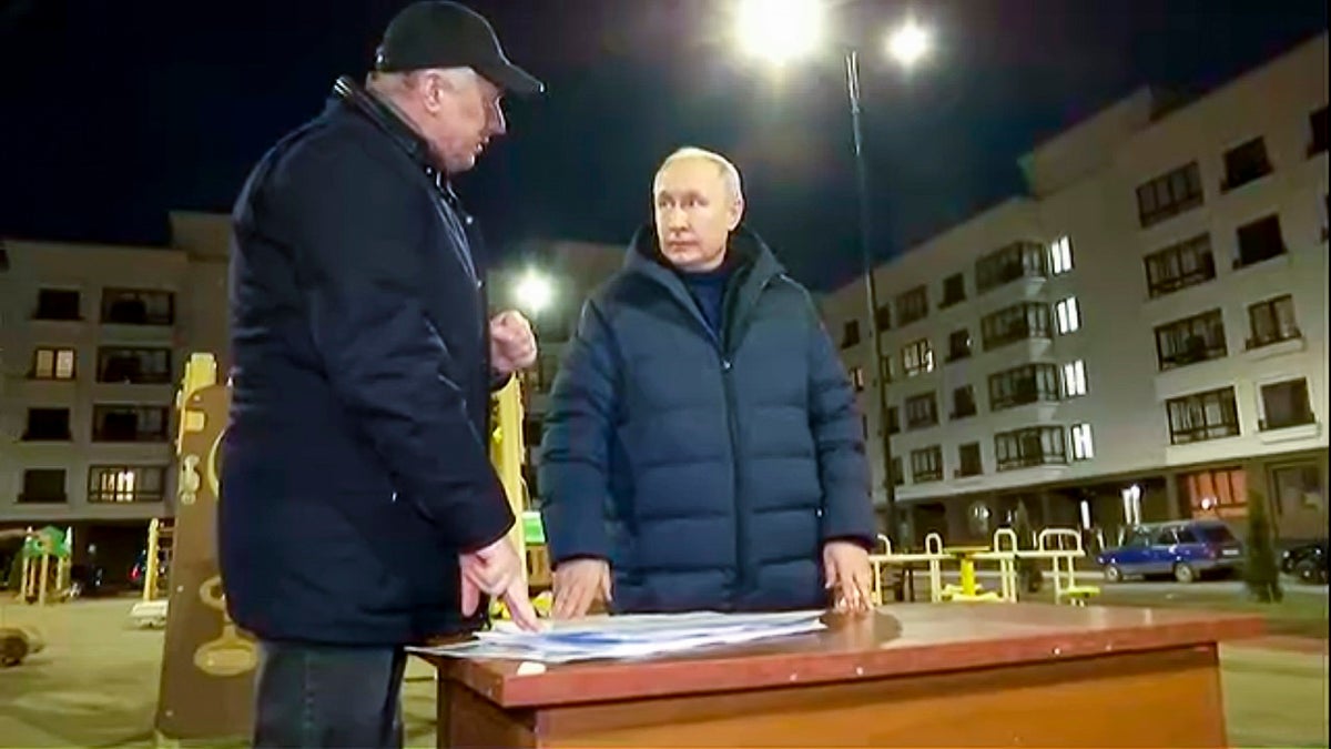 Putin in Mariupol, Ukraine