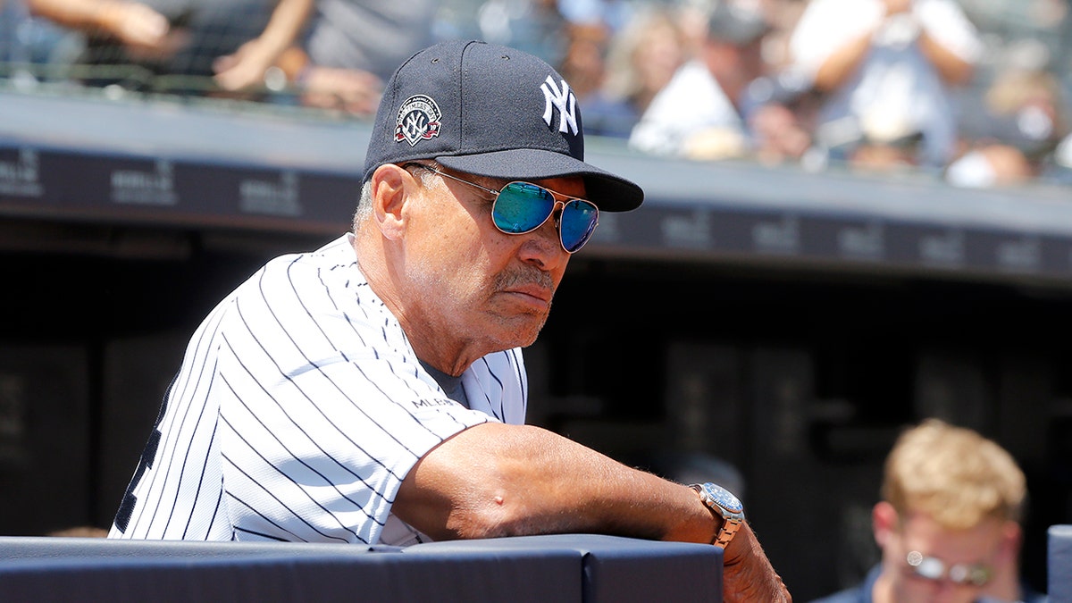 Reggie Jackson in dugout