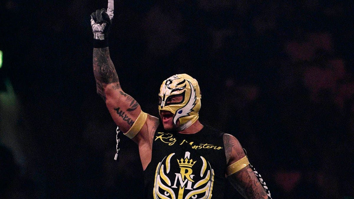 Rey Mysterio in Crown Jewel