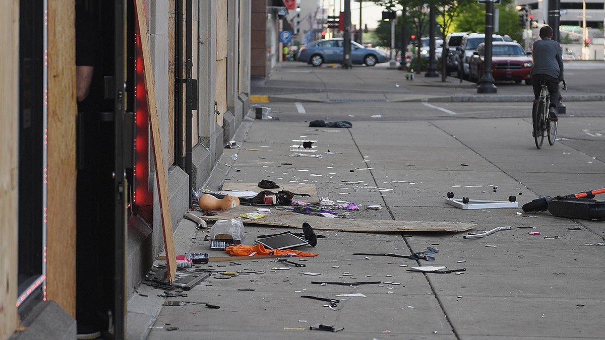 St. Louis rioting George floyd missouri