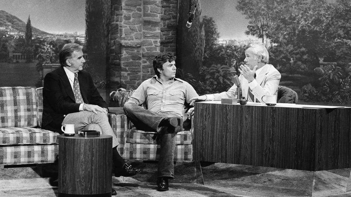 What year was discount johnny carson's last show