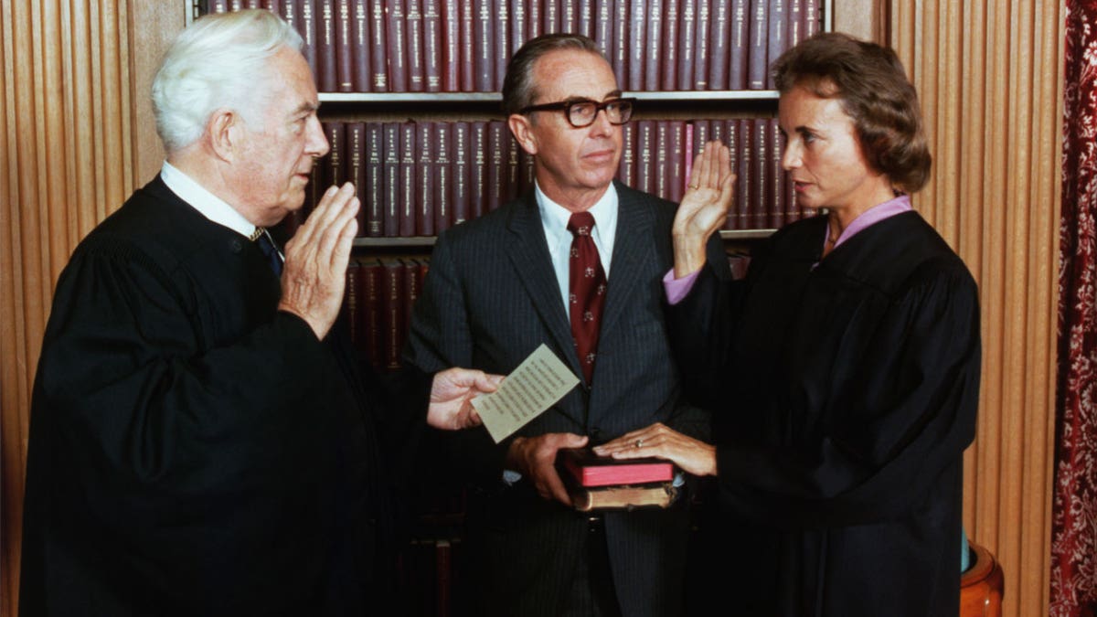 Sandra Day O'Connor sworn in