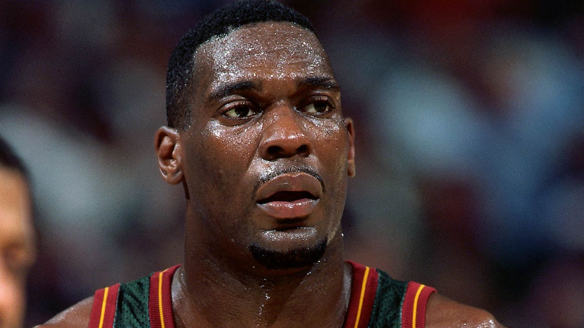 Shawn Kemp vs the Kings