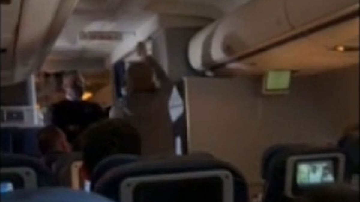 Man charged for violent in-flight rampage caught on video to appear in ...