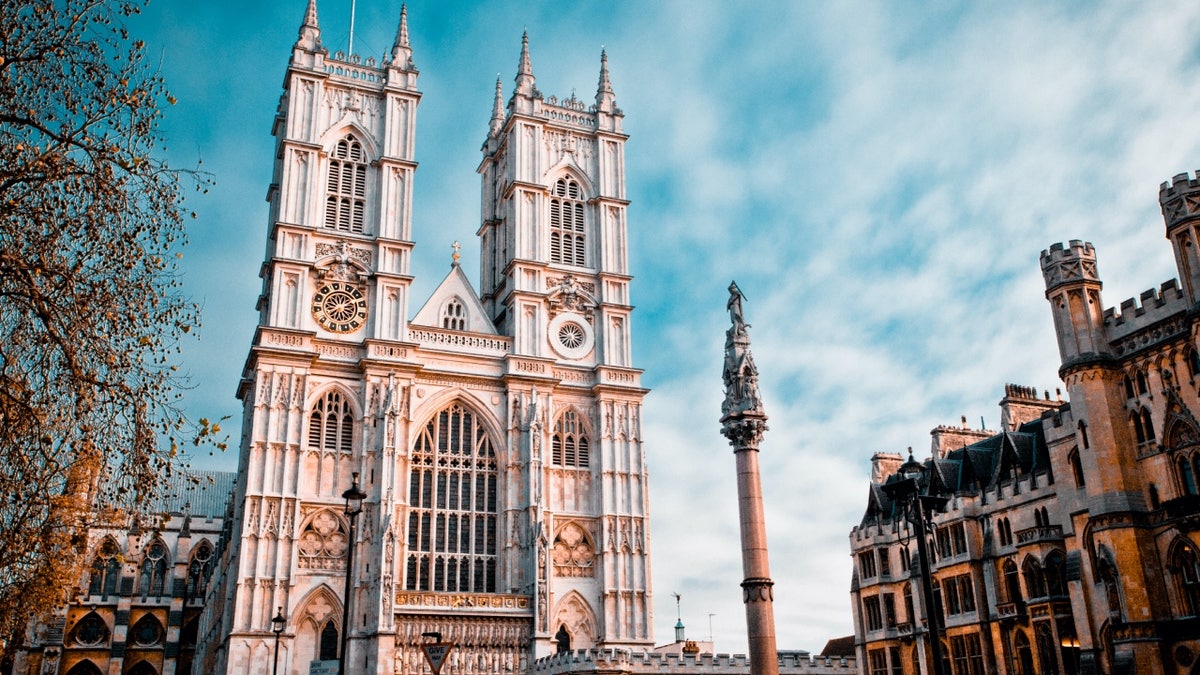 Street view of Westminster Abbey