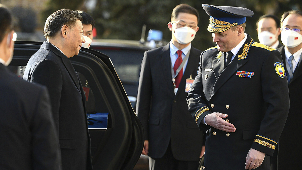 China's Xi Jinping welcomed in Moscow, Russia