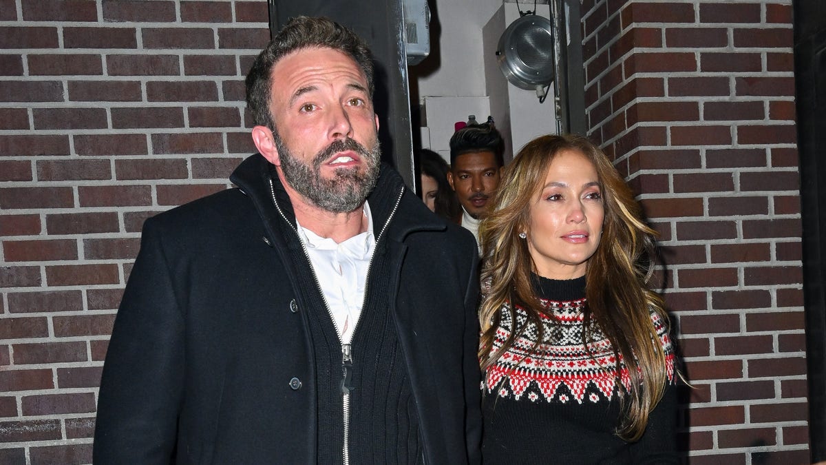 Ben Affleck and Jennifer Lopez were caught on camera leaving a Broadway show.