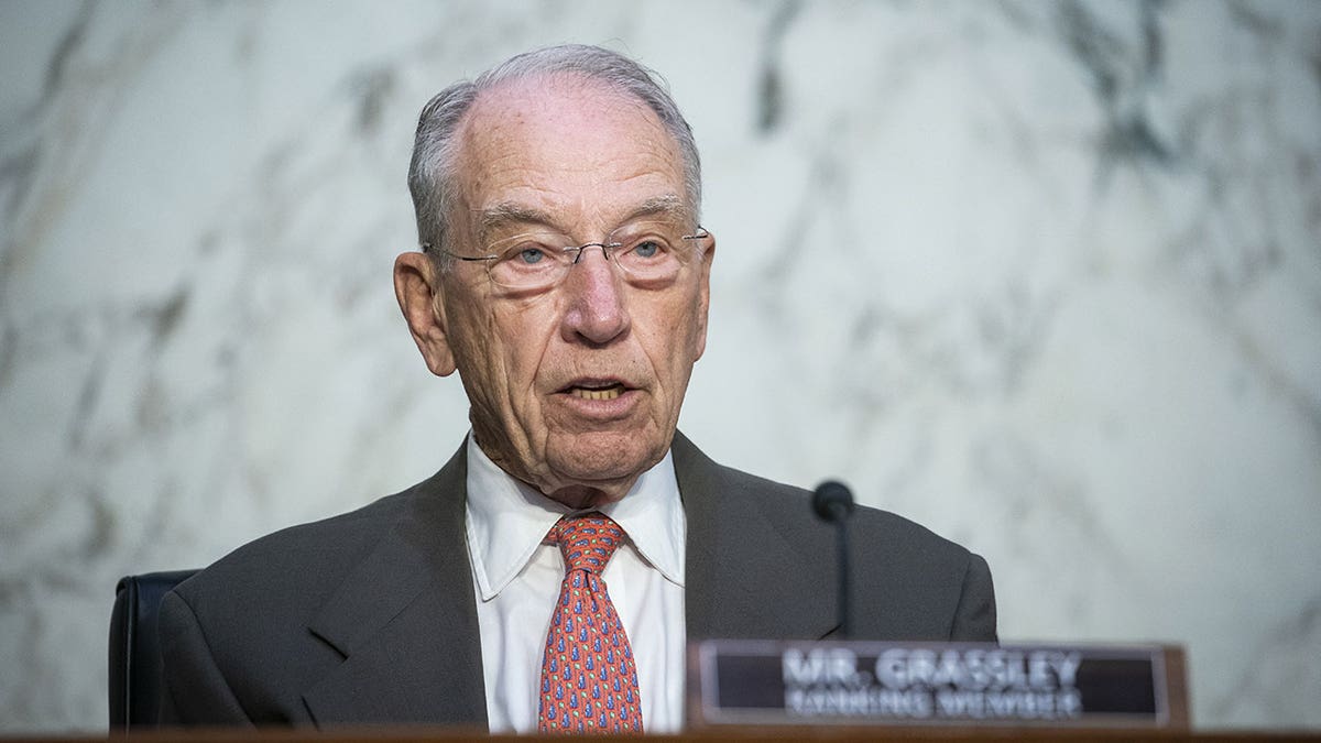 Sen. Chuck Grassley Released From Hospital After Infection Treatment ...