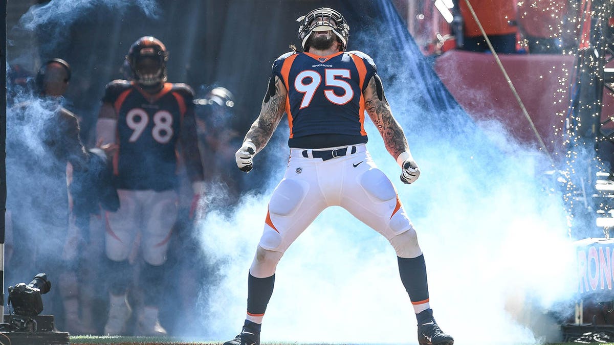 Derek Wolfe before game