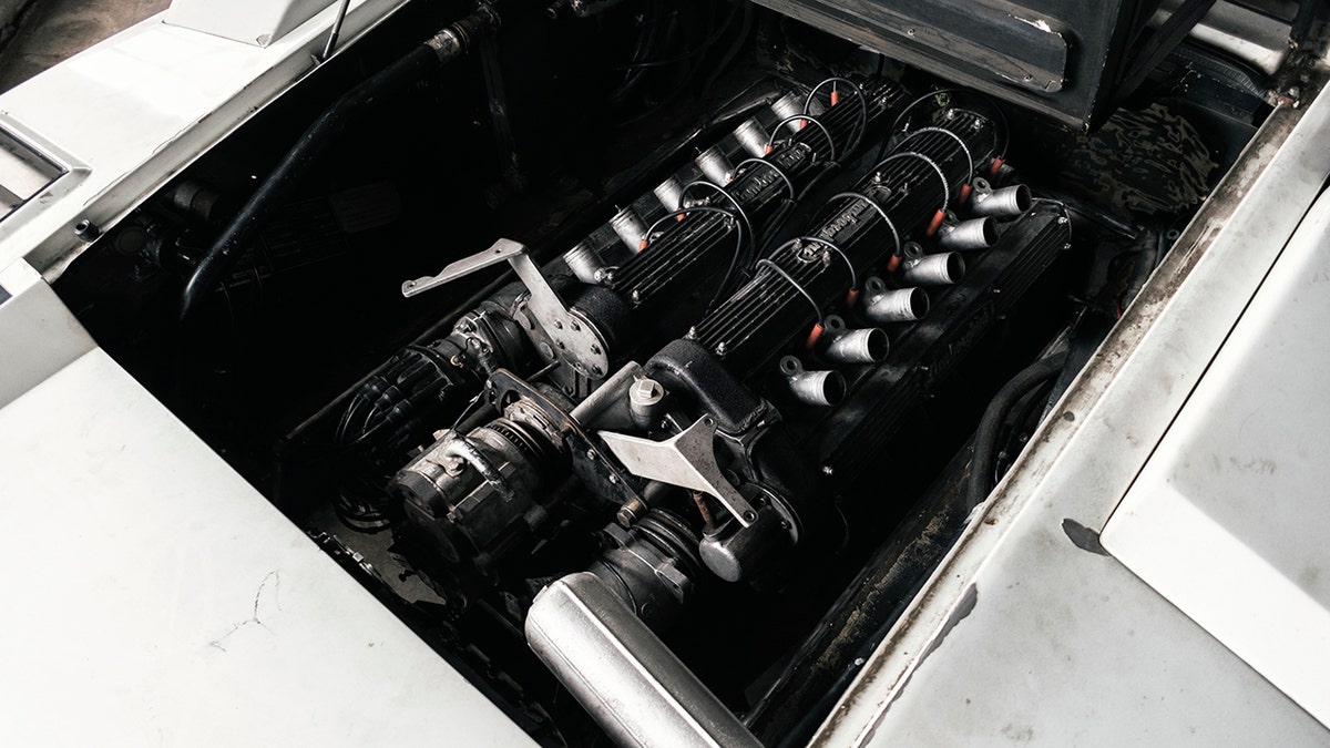 lambo engine