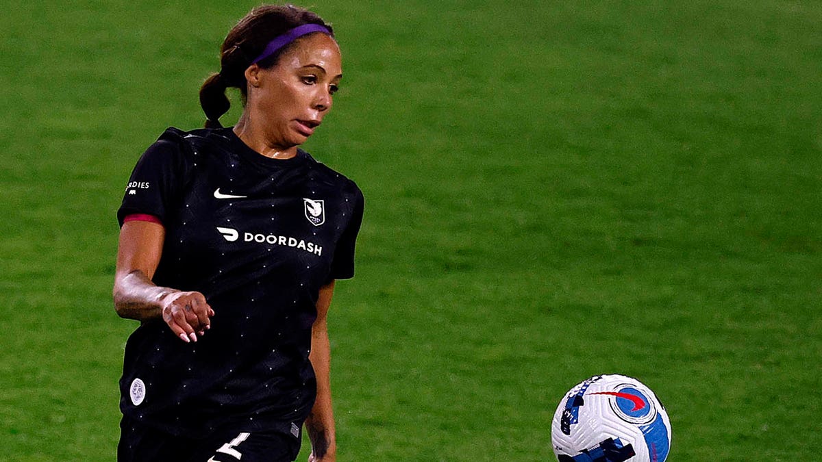 Sydney LEroux