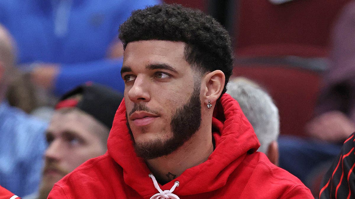 Bulls Expecting Lonzo Ball To Miss Second Consecutive Season With Knee ...