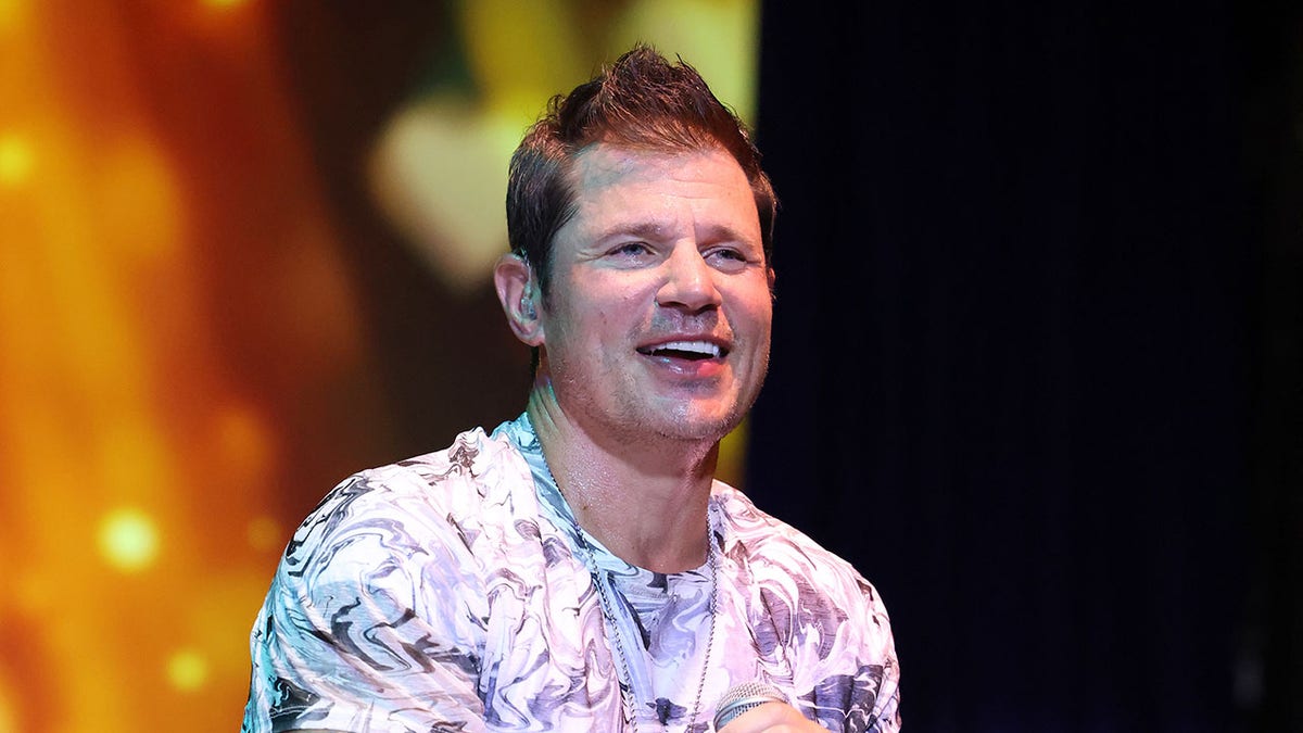 Nick Lachey speaking