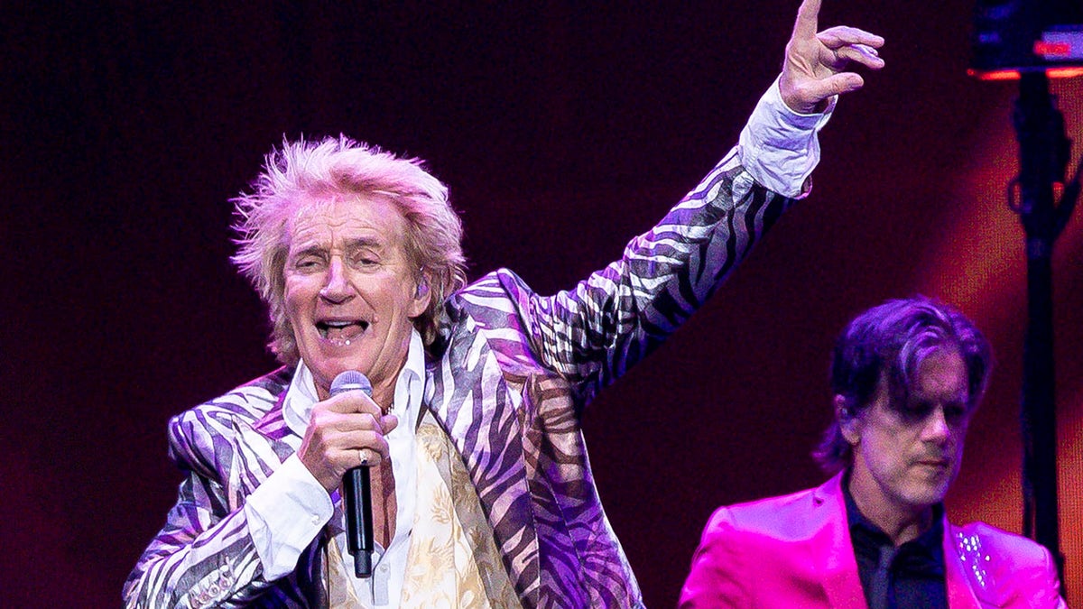 Rod Stewart denies rumors that he's giving up on rock 'n' roll: 'I shall  never retire!