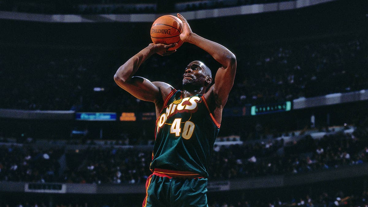 Shawn Kemp jump shot