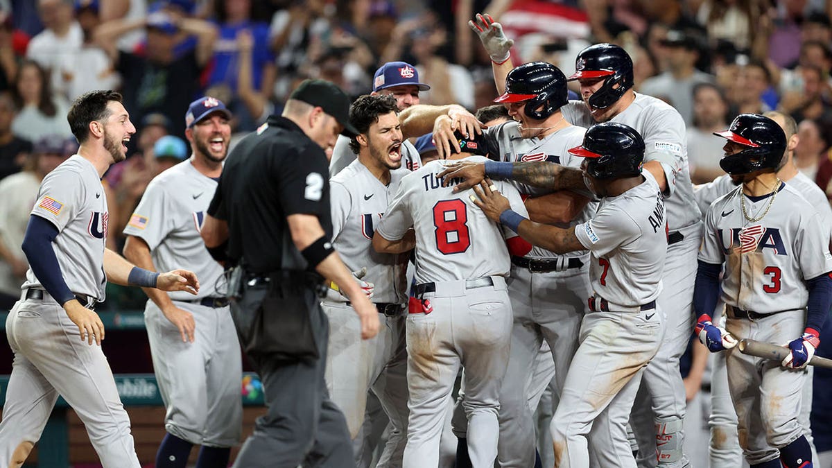 Team USA after grand slam