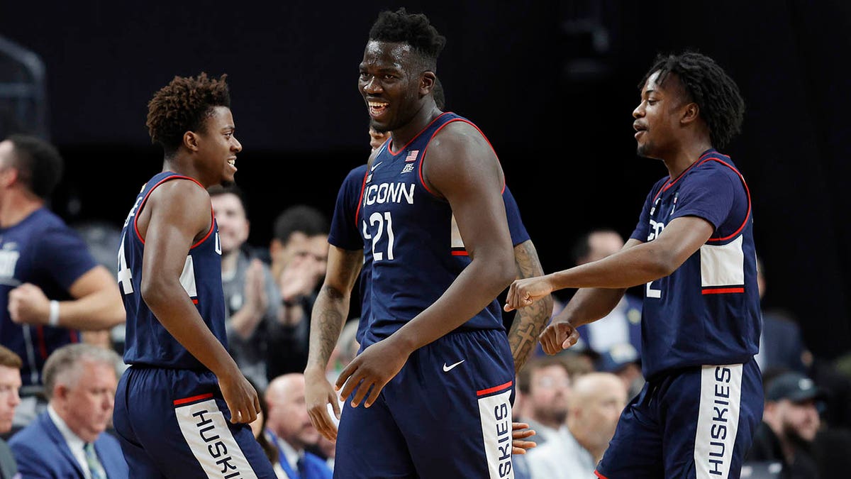 UConn Dominates Again, Taking Down Gonzaga To Earn Trip To Final Four ...